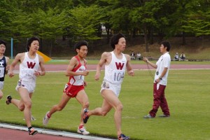 岡崎（先頭）に食い下がっていた卯木は１０００すぎてから、苦しくなった。